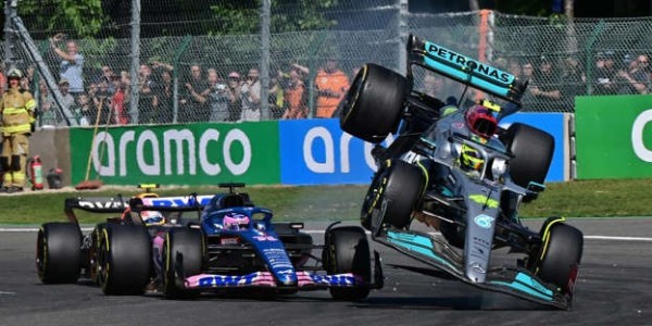 Tabrak Alonso, Hamilton Akui Kesalahannya 