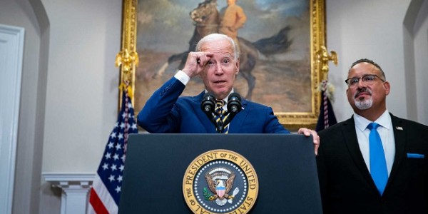 Biden Disebut Lebih Peduli Ukraina Ketimbang Isu-isu Penting Domestik di AS
