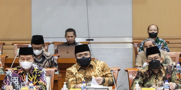 Menag Raker Dengan Komisi VIII DPR