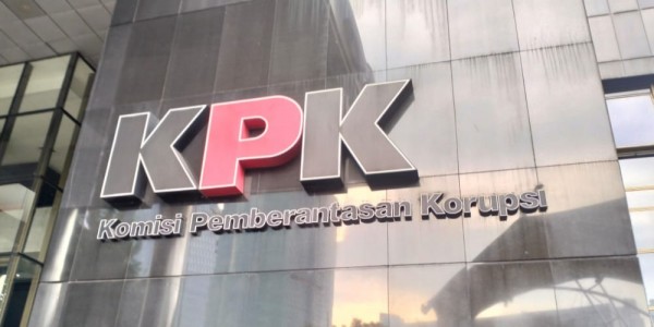 KPK Periksa Direktur Kepatuhan BCA Terkait Kasus Suap Eks Wali Kota Ambon