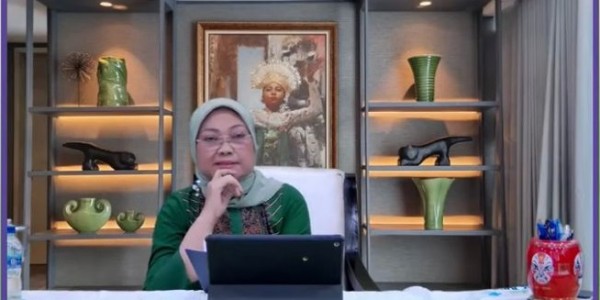 Webinar Pendidikan Politik, Ida Fauziyah: Saatnya Perempuan Terlibat, Bukan Hanya Melihat