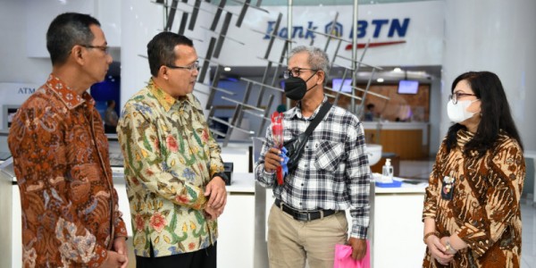 Hari Pelanggan: Direksi dan Komisaris BTN Sapa Nasabah
