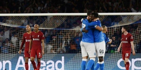 Main di Kandang, Napoli Bantai Liverpool 4-1