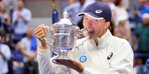Raih Gelar Juara US Open 2022, Swiatek Makin Nyaman di Peringkat 1 Dunia 
