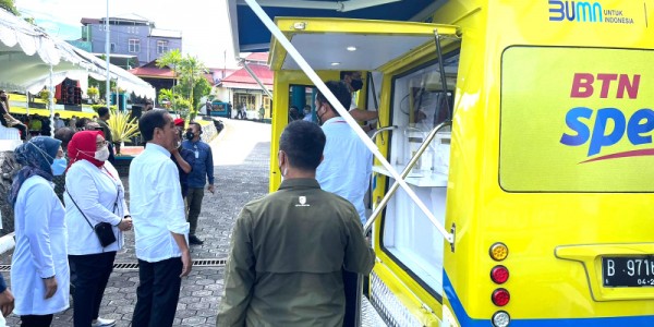 Presiden Jokowi Tinjau Layanan BTN dalam Penyaluran BSU