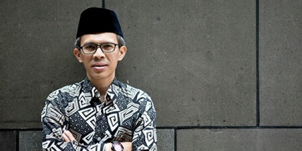 Pengamat Sebut Sikap Ade Armando yang Bela Debitur Bank Mandiri Menyesatkan
