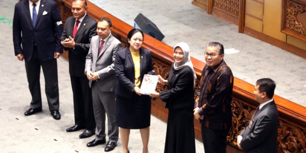 Laporan IHPS Ketua BPK Isma Yatun Untuk DPR
