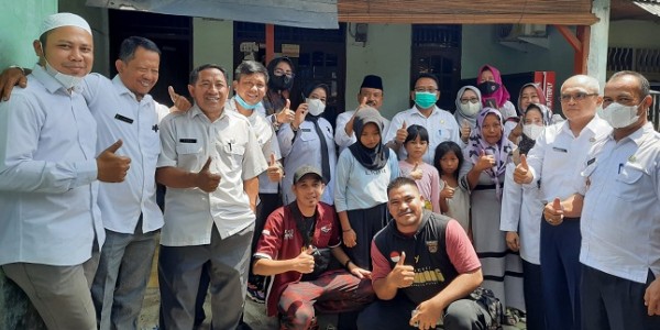 Dari Madinah, Plt Wali Kota Bekasi Beri Semangat 3 Anak Bekasi Utara untuk Sekolah