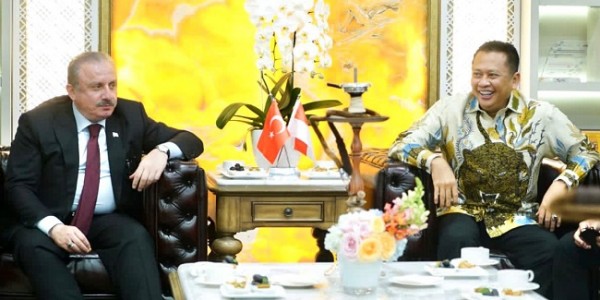 Terima Ketua Parlemen Turki, Ketua MPR RI Dukung Pembentukan Forum MPR Dunia