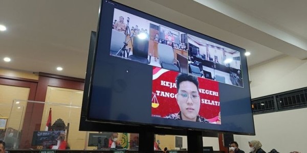 Indra Kenz Dituntut 15 Tahun Bui, Korban Binomo: Kami Sangat Puas