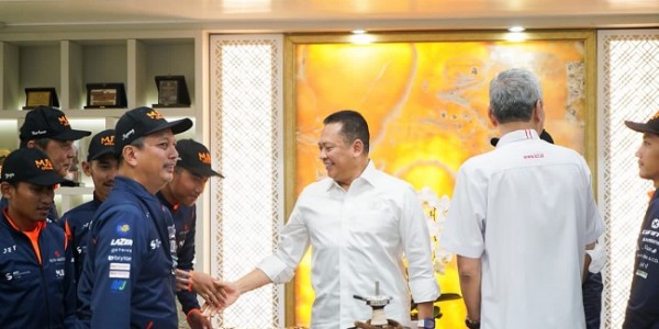 Pimpinan MPR RI Dukung Atlet Sepeda Bertanding di Kejuaraan Balap Dunia Petronas Le Tour de Langkawi Malaysia