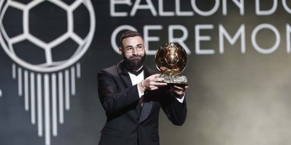 Karim Benzema Raih Ballon d'Or 2022