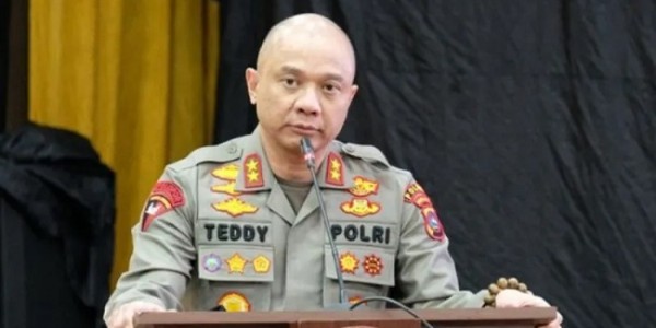 Terkait Kasus Teddy Minahasa, Divpropam Polri Panggil Lima Personel Polda Sumbar