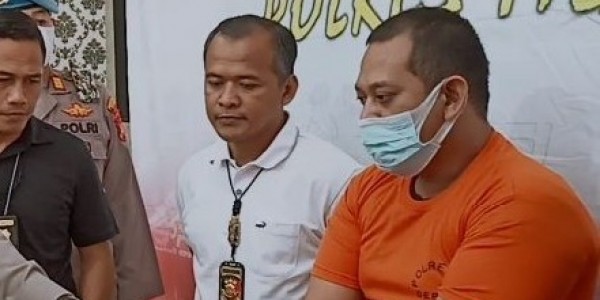 Kesal Istri Minta Cerai, Ayah di Depok Bacok Anaknya Hingga Tewas
