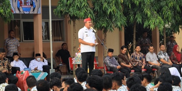 Sosialisasi Kerukunan Beragama di SMAN 22, Tri Adhianto: Jauhi Sifat Negatif dan Tawuran