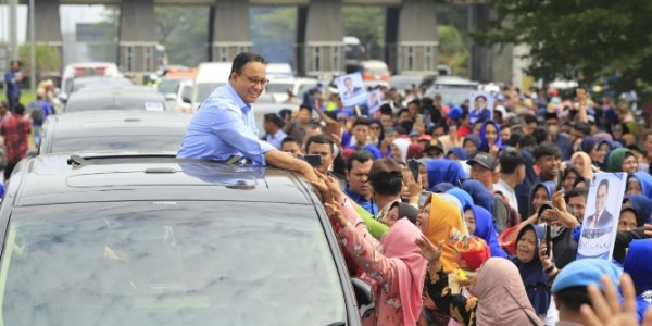 Disambut Puluhan Ribu Orang, Anies Presiden Menggema