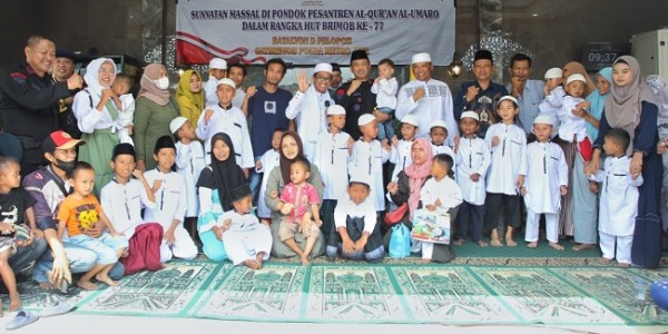 Sambut HUT Brimob Polri ke-77, Batalyon D Pelopor Brimob Polda Metro Jaya Gelar Sunatan Massal