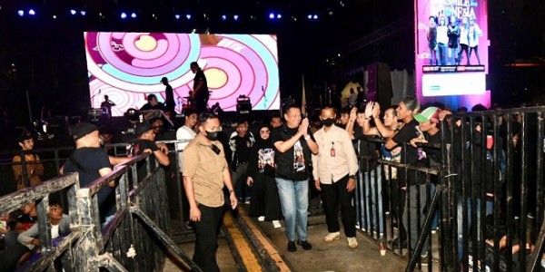 Bamsoet Apresiasi Konser HUT-39 Slank 'Beautiful Smile Indonesia' di Makassar