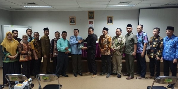 DPRD Kabupaten Batang Sharing Regulasi Pengembangan Perpustakaan Daerah di Kota Bekasi