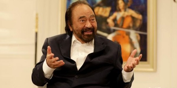 Surya Paloh Dinilai Praktikkan Politik Muka Dua