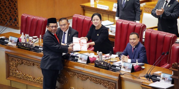 Pengesahan RUU Provinsi  Papua Barat Daya