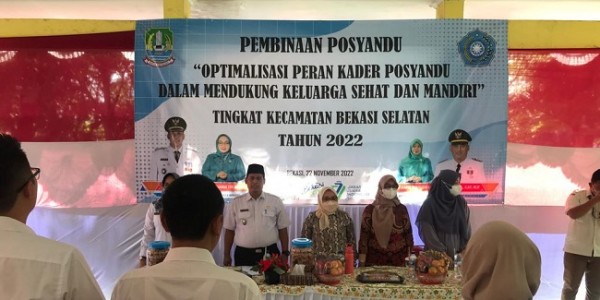 Plt Ketua TP PKK Kota Bekasi Buka Pembinaan Kader Posyandu