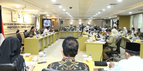 Komite III DPD RI Minta BPOM Tingkatkan Pengawasan Obat dan Makanan Di Masyarakat