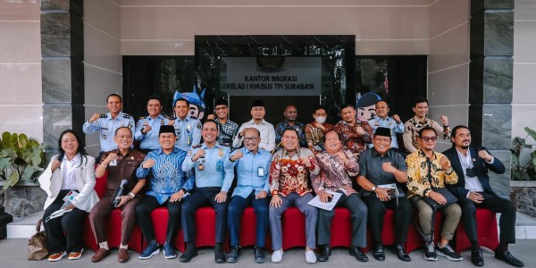 Kunjungi Kantor Imigrasi Kelas I Khusus Surabaya, Komite I DPD RI Monitoring Pelayanan Publik dan Pengawasan Orang Asing