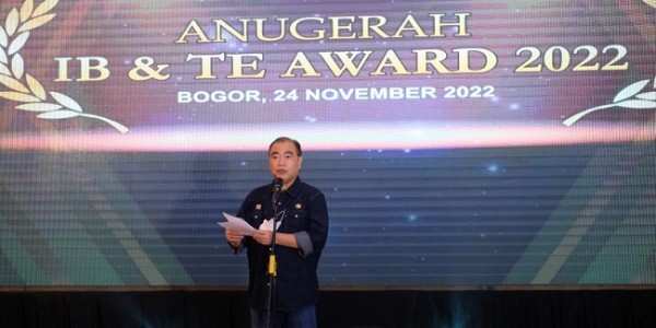 Kementan Anugerahi Pemda dan Petugas Pelaksana IB dan Transfer Embrio Ternak Terbaik