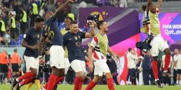 Timnas Prancis Lolos ke 16 Besar, Tradisi Juara Bertahan Gugur di Penyisihan Terpatahkan