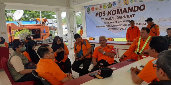 Pj Bupati Bekasi Instruksikan Jajarannya Bantu Korban Gempa Cianjur dan Banjir Rob