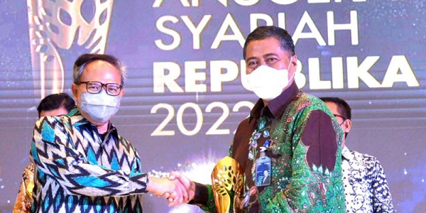 BTN Syariah Terima Penghargaan  Sebagai Bank Terbaik