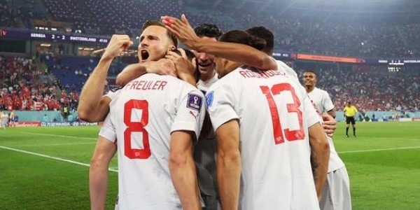 Tekuk Serbia, Swiss ke 16 besar