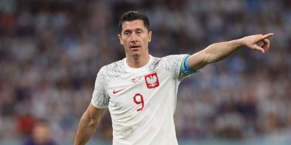 Lewandowski Enggan Bahas Pensiun dari Sepak Bola