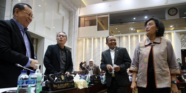 Menkeu Sri Mulyani Raker Dengan Komisi XI DPR RI