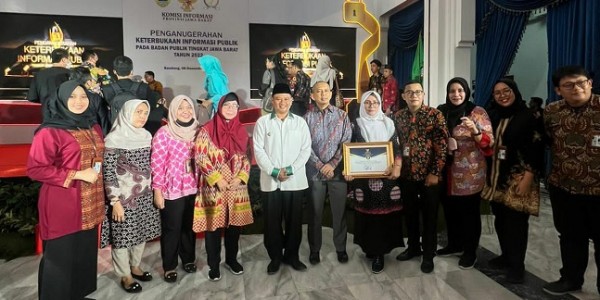 Kota Bekasi Kembali Sabet Penghargaan KIP Tingkat Jawa Barat, Amsiyah Bilang Begini