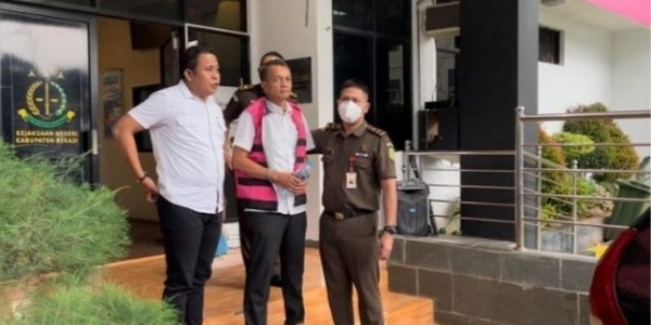 Tersandung Korupsi, Ketua Koperasi Saung Bekasi Digelandang Ke Hotel Prodeo