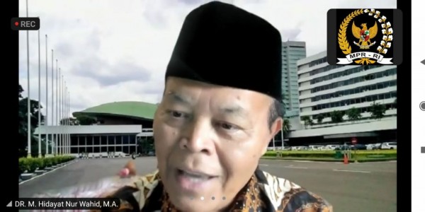 HNW Ajarkan Kiat Sukses Menjadi Santri Dan Politisi Untuk Membangun Negeri