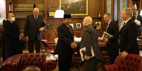 Temui Menhan Italia, Menhan Prabowo Bahas Transfer Teknologi hingga Modernisasi Alutsista