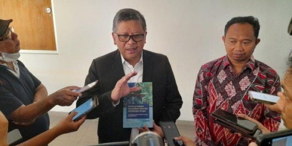 Ingatkan Amien Rais, Hasto: Kalau Nggak Mampu Jangan Salahkan Pemerintah