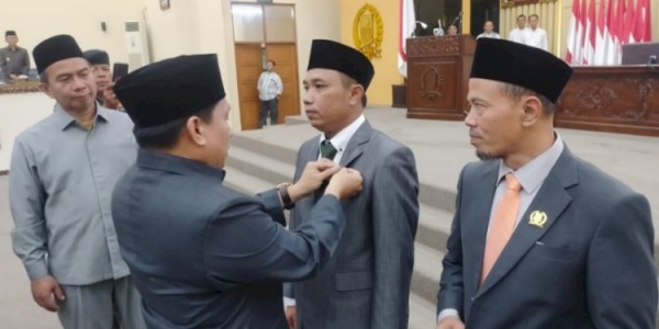 Himawan Abror dan Yusuf Fathullah Resmi Jadi Anggota DPRD Bekasi