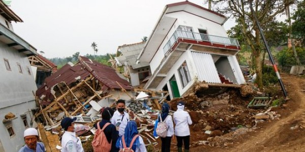 Pemkot Bekasi Salurkan Bantuan Satu Miliar Lebih untuk Korban Gempa Cianjur
