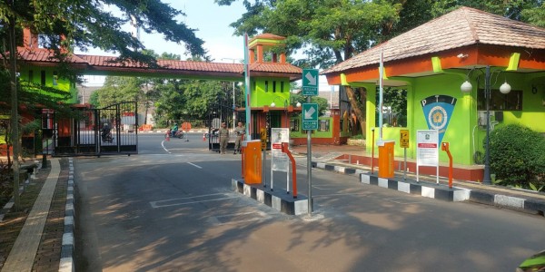 Kantor Walkot Bekasi Mulai Berlakukan Gerbang Pintu Otomatis