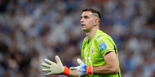 Klub Jerman Bayern Muenchen Incar Martinez