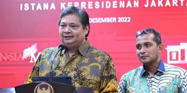 Pengamat Komunikasi Politik: Kinerja Apik Airlangga Harus Dibarengi Penetrasi Masif di Medsos