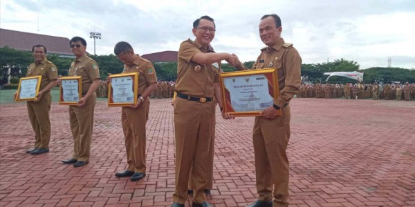 Penyerapan Anggaran Tertinggi, Camat Babelan Raih Penghargaan