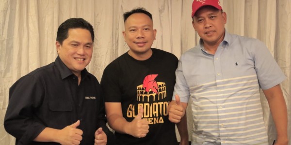 Erick Thohir dan Tri Adhianto Apresiasi Konser Amal Salam Satu Jiwa Vicky Prasetyo