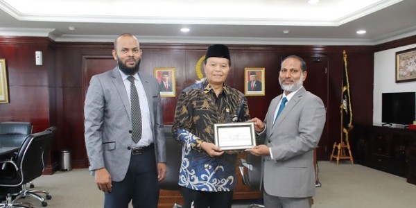 Terima Menteri dari Republik Maldives, HNW: Jangan Lagi Menuding Islam Dan Timur Tengah Penghasil Terorisme 