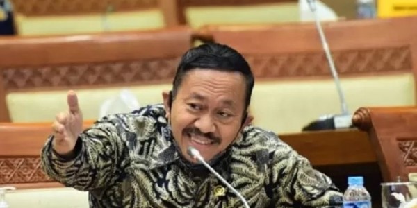 Menkeu Klaim Pendapatan Negara Naik 30,5 Persen, tapi Masyarakat Miskin Justru Bertambah!