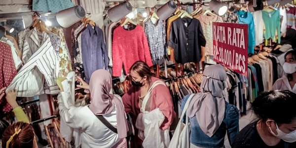 Menparekraf Dorong Pelaku Thrifting Pasarkan Pakaian Bekas Buatan Lokal 
